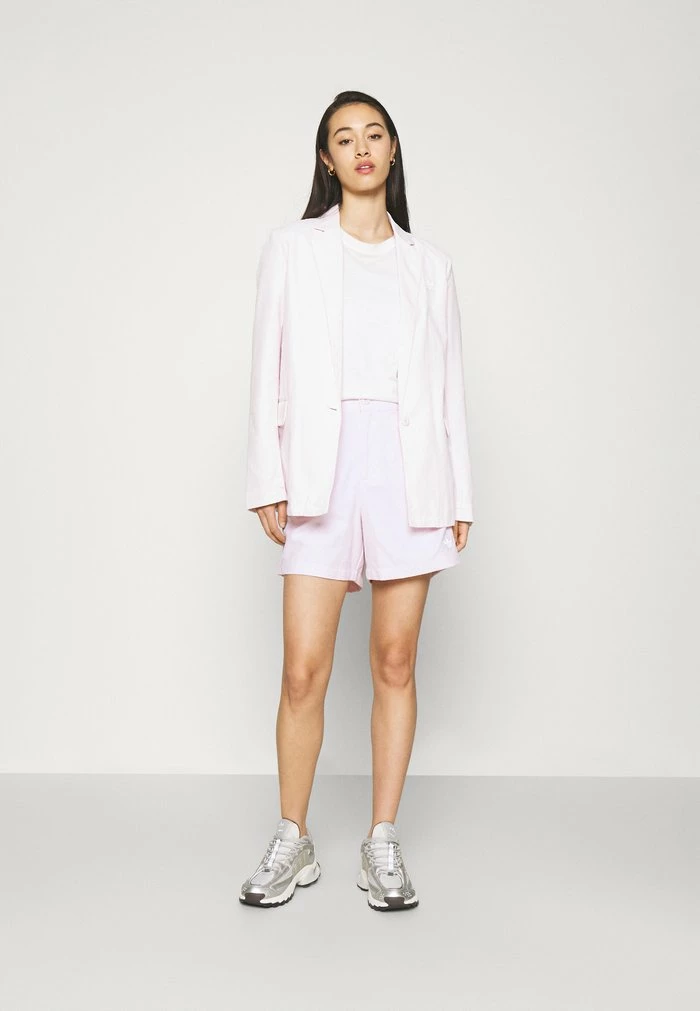 Adidas Originals TENNIS LUXE ORIGINALS SHORTS - Shorts - Pearl Amethyst 2 Adidas Originals TENNIS LUXE ORIGINALS SHORTS - Shorts - Pearl Amethyst - Image 2