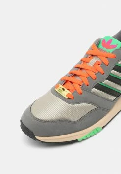 Adidas Originals ZX 1000 UNISEX - Trainers - Feather Grey/grey Four/semi Screaming Green -Adidas Originals Shop f8d9ba204c7e4ec68bcfea5c723d65b4