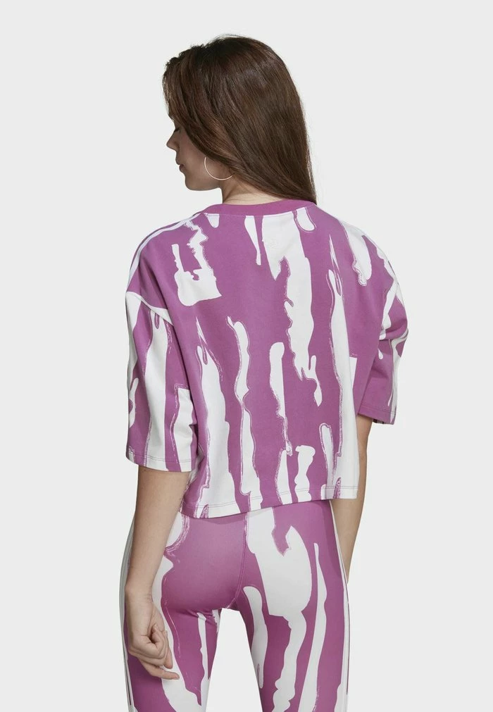Adidas Originals THEBE MAGUGU CROPPED TEE - Print T-shirt - Purple 2 Adidas Originals THEBE MAGUGU CROPPED TEE - Print T-shirt - Purple - Image 2
