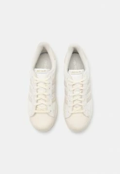 Adidas Originals SUPERSTAR 82 UNISEX - Trainers - Cloud White/alumina/cream White -Adidas Originals Shop fb2bf8d127bf45af914588892facced4