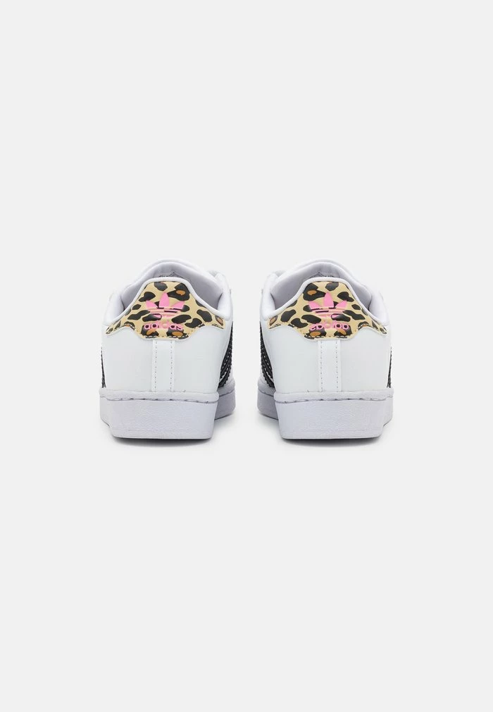 Adidas Originals SUPERSTAR UNISEX - Trainers - Footwear White/core Black/blue 3 Adidas Originals SUPERSTAR UNISEX - Trainers - Footwear White/core Black/blue - Image 3