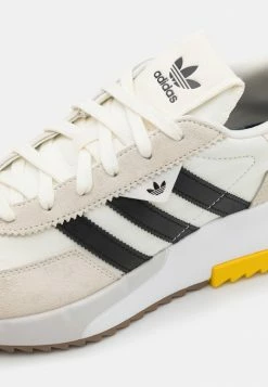 Adidas Originals RETROPY F2 UNISEX - Trainers - White -Adidas Originals Shop fbcc4f461f584c178d65510784fa20d0