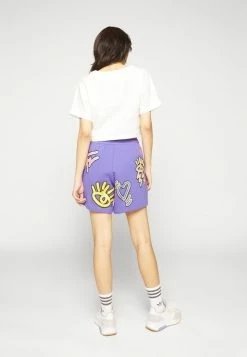 Adidas Originals LOVEUNI - Shorts - Purple 7 Adidas Originals LOVEUNI - Shorts - Purple -Adidas Originals Shop fcc5f81c91d64040a1a20c94dd4f7404