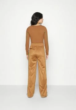 Adidas Originals TRACK PANTS - Tracksuit Bottoms - Wild Brown/clear Pink 16 Adidas Originals TRACK PANTS - Tracksuit Bottoms - Wild Brown/clear Pink -Adidas Originals Shop fd3b24fa1a5447f6ac4060ed2495d1cc