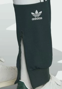 Adidas Originals CHALLENGER - Tracksuit Bottoms - Green -Adidas Originals Shop fd8da56b96c04fbf9b8a4df0eebc6b99