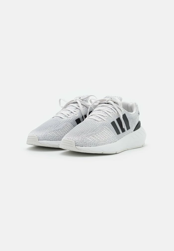 Adidas Originals SWIFT RUN 22 - Trainers - Crystal White/core Black/grey Two 3 Adidas Originals SWIFT RUN 22 - Trainers - Crystal White/core Black/grey Two - Image 3